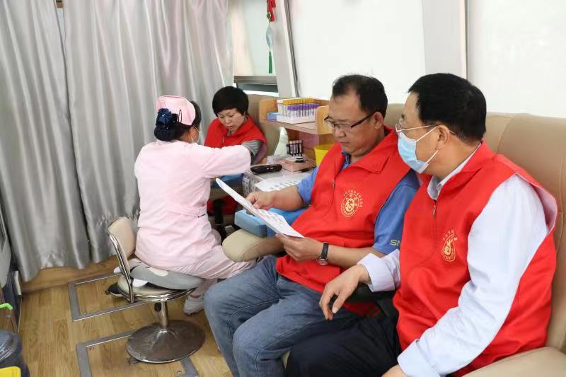 开封市政协开展“无偿献血 奉献爱心”学雷锋志愿服务活动